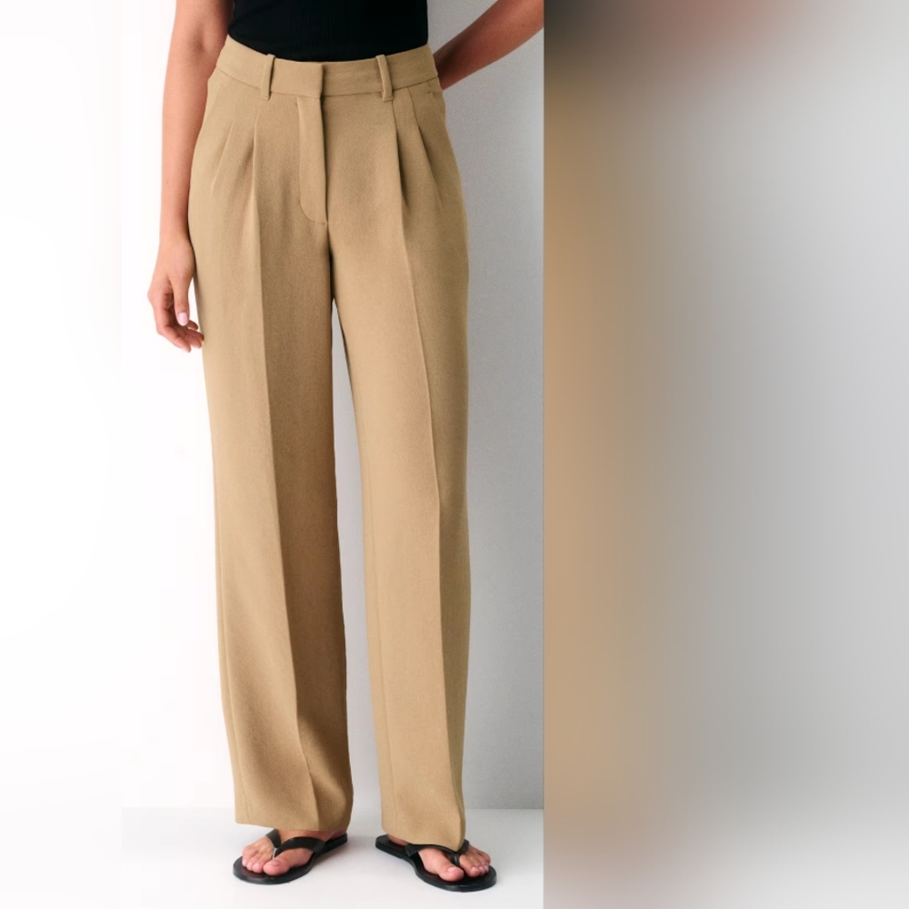 Aritzia Effortless Pants